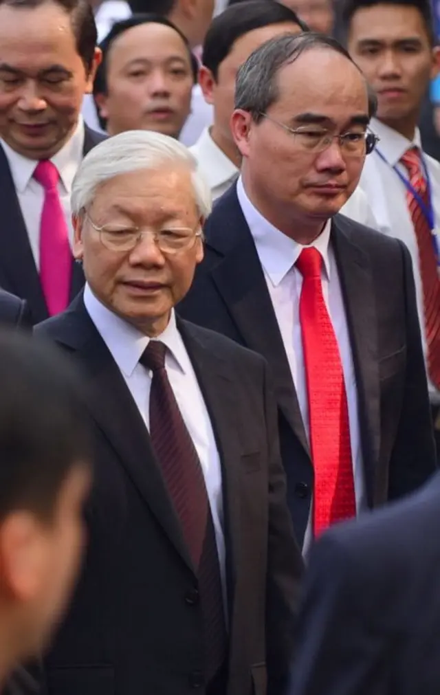 Bí thư Thành ủy TP.HCM Nguyễn Thiện Nhân (phải) và TBT Nguyễn Phú Trọng
