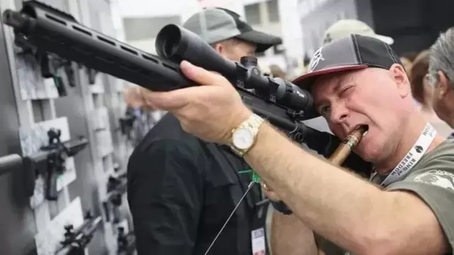 امریکہ میں ہتھیار رکھنے کے حق کو آئینی تحفظ حاصل ہے