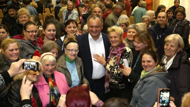 Ігор Додон зі своїми прихильниками