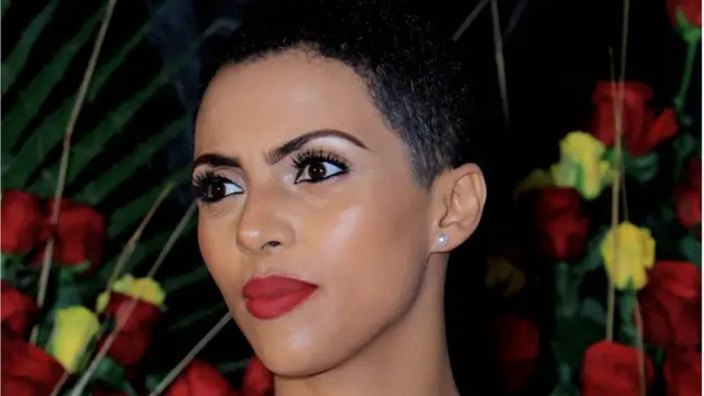 ድምጻዊት ዘሪቱ ከበደ