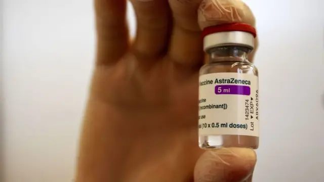 عينة من لقاح أسترازينيكا