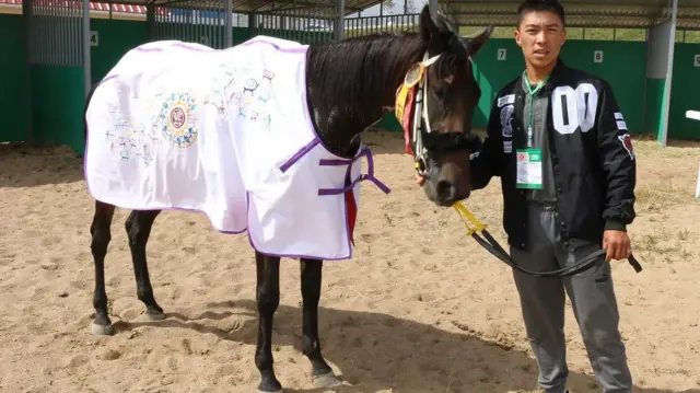 Победа - 6000 метрге жорго салыштан утуп чыккан күлүк.