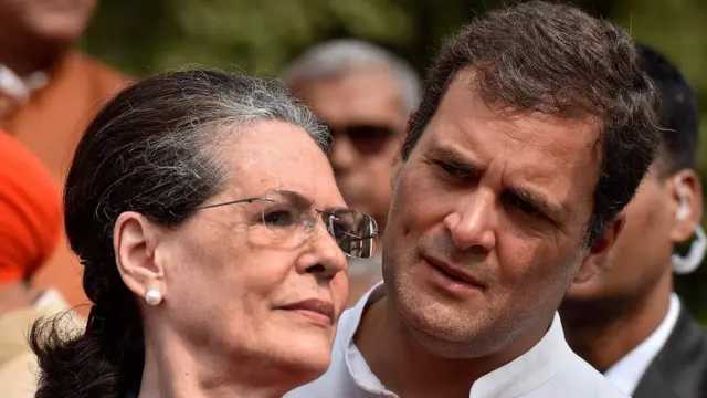 राहुल गांधी और सोनिया गांधी