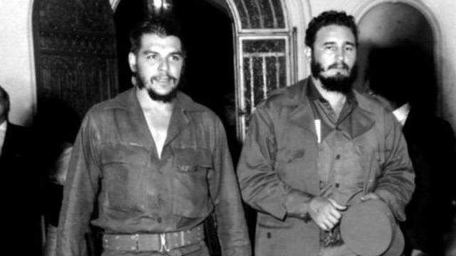 حكاية تشي غيفارا من الطب إلى الثورة - BBC News عربي