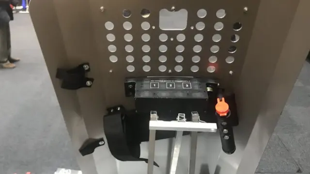 Задняя сторона полицейского щита "Легионер"