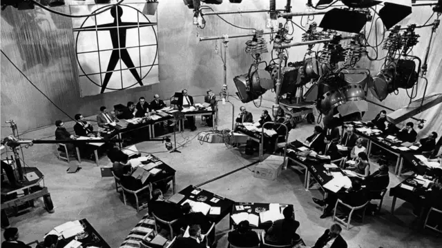 Так выглядела студия телецентра Би-би-си, откуда через несколько дней велась трансляция "Нашего мира"