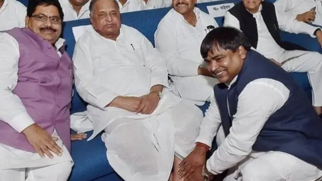 गायत्री प्रजापति