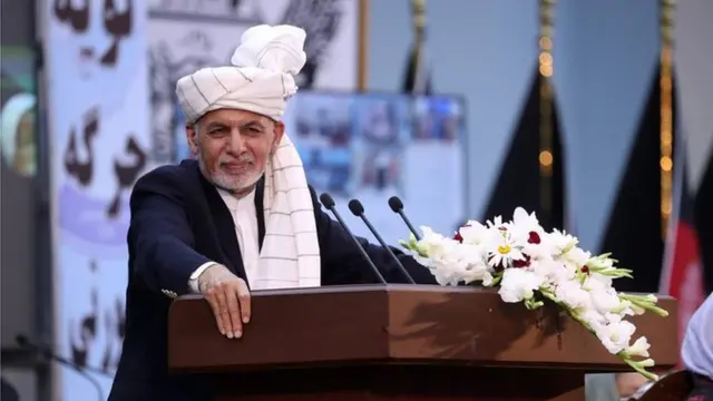 ولسمشر محمد اشرف غني وویل، داسې یو حکم به لاسلیک کړي چې په ټول ژوند یې نه دی امضا کړي، د ۴۰۰ طالب بندیانو د خوشي کولو حکم