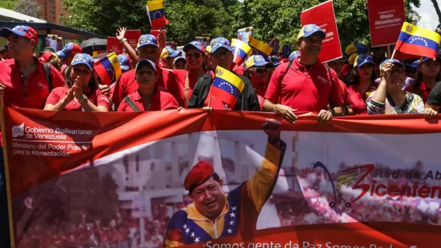 Manifestantes a favor de la Constituyente