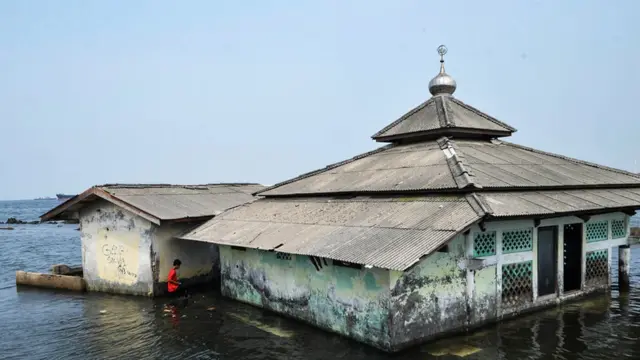 Abandoned mosque in Jakarta