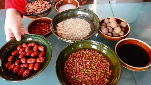 腊八粥（新华社图片）