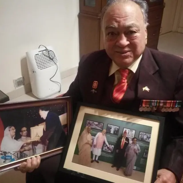 নিজের বাসভবনে অশোক তারা, নানা স্মৃতি আঁকড়ে ধরে