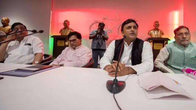 अखिलेश यादव