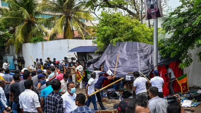 இலங்கை - போராட்டம்