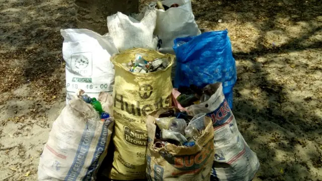 Urwaruko ruriko rurasukura umucanga w'ikiyaga Tanganyika