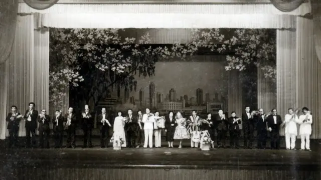 Pastorita Huaracina en un escenario de Corea del Norte.