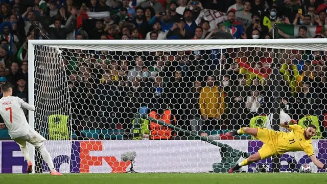 آلوارو موراتا