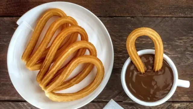 西班牙油條是一種甜食