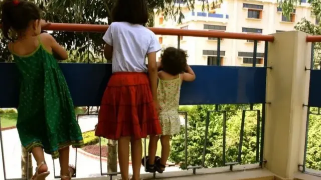 குழந்தை வளர்ப்பு