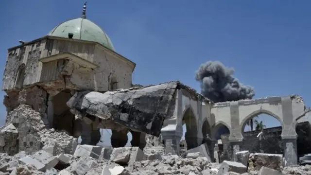 «ИМ» согушкерлери Мосул шаарындагы тарыхый ан-Нури мечитин жардырып жиберди.