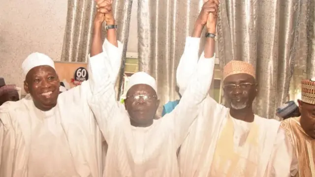 Ranar Juma'a shugaban APC Adams Oshiomole da Gwamna Ganduje na Kano suka ziyarci tsohon gwamnan jihar Ibrahim Sekarau, wanda ya fice aga jam'iyyar PDP ya koma APC