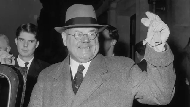 மருத்துவர் ஜான் பாட்கின் ஆடம்ஸ்