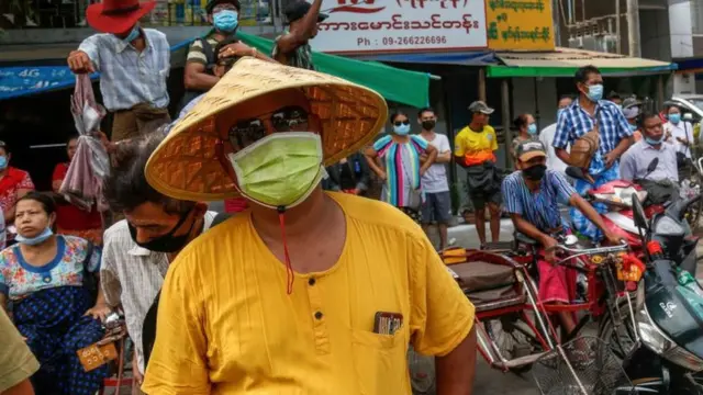 ရန်ကုန်မြို့မှာ တစ်နိုင်ငံလုံး လူဦးရေရဲ့ ၁၃ ရာခိုင်နှုန်းကျော် နေထိုင်ပါတယ်။