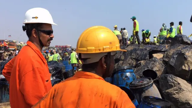 எண்ணெய் கசிவு சுத்திகரிப்பு