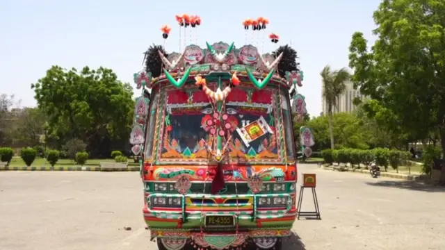 सुपर सवारी एक्सप्रेस