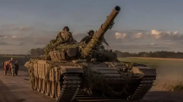 Kursk viloyatiga chegaradosh Sumi viloyatida harakatlanayotgan Ukraina harbiylari