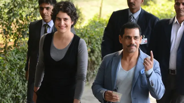 পোশাক নিয়ে এর আগে আক্রমণের মুখে পড়েছেন প্রিয়াঙ্কা গান্ধীও