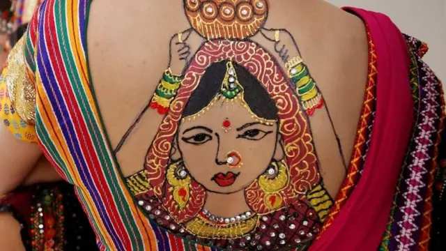 गरबा खेलने की तैयारी