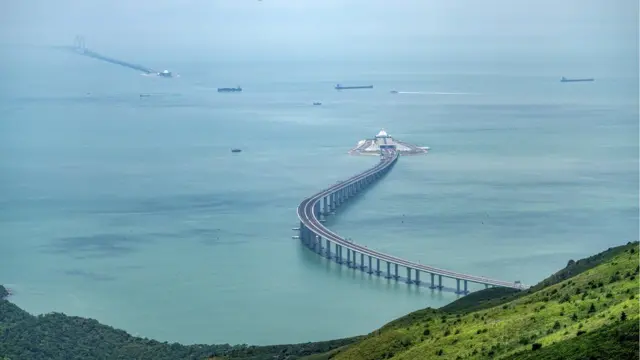 Cầu TQ