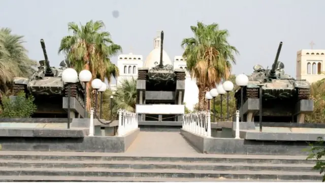 ታንክታት ታይገር፡ ኮምንደርን ጃጓርን