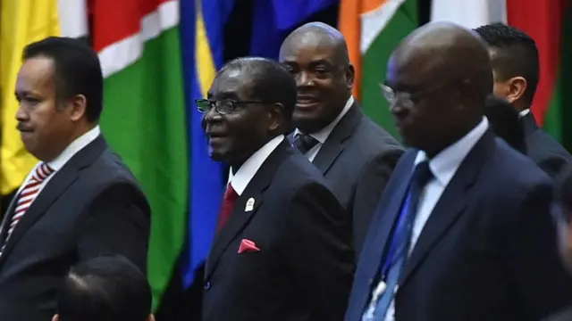 ராபர்ட் முகாபே