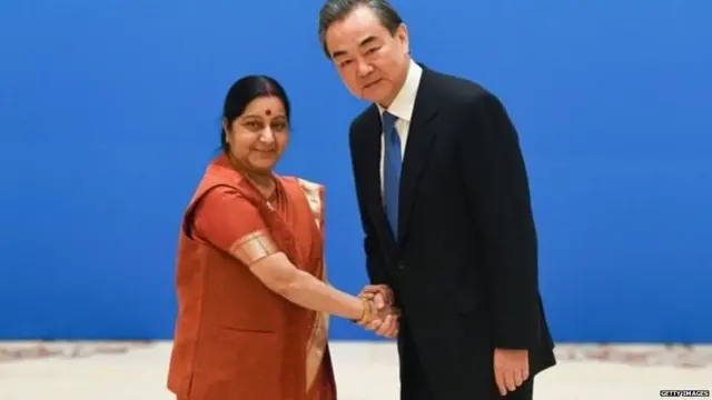 भारताच्या परराष्ट्र मंत्री सुषमा स्वराज यांनी चीनचे परराष्ट्र मंत्री वांग यी यांची २४ एप्रिलला भेट घेतली.