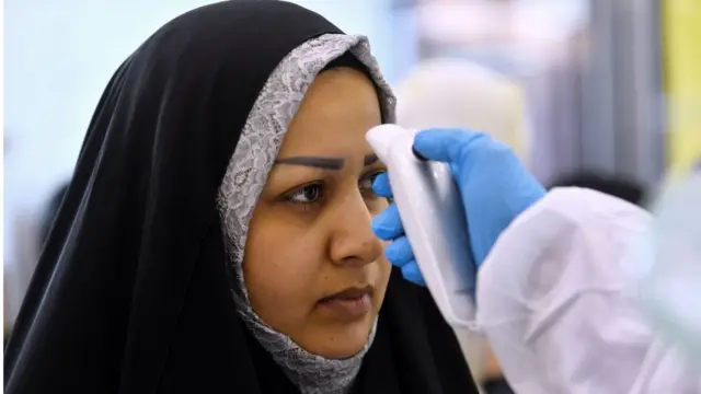 ইরানের পবিত্র কোম নগরীতে সবচেয়ে বেশি মানুষ করোনাভাইরাসে আক্রান্ত হয়েছেন।