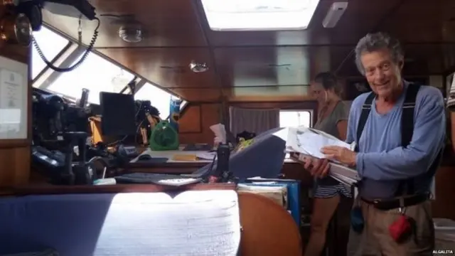 Капітан Мур з 1997 року ходить морем у пошуках пластика