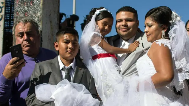 Brian Houston y Evelya Reyes