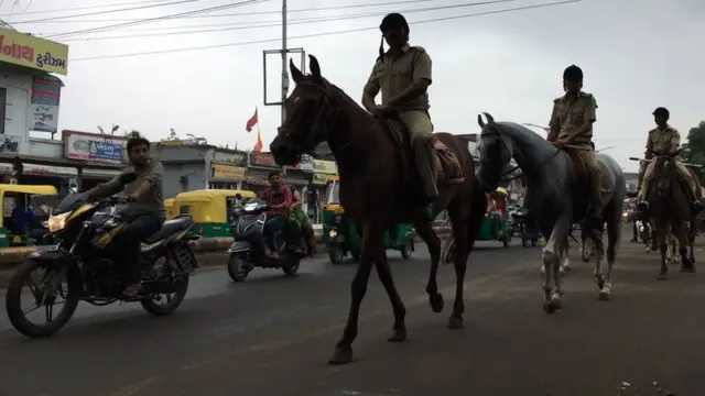 હાર્દિક પટેલના ઉપવાસની જાહેરાતને પગલે કરાયેલા પોલીસ બંદોબસ્તની તસવીર