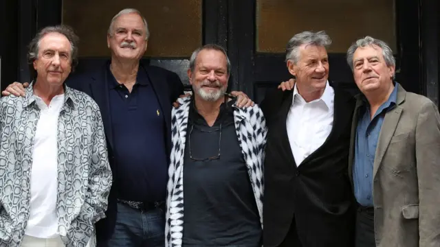 Эрик Айдл, Джон Клиз, Терри Гиллиам, Майкл Пейлин, Терри Джонс во время воссоединения в 2014 году