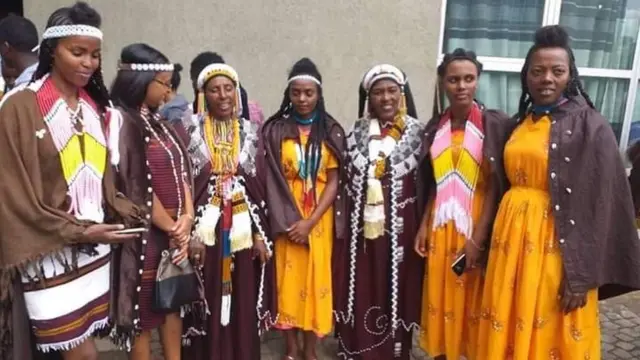 ያገቡ ሴቶች ልዩ የሆነ የጸጉር አሰራር አላቸው