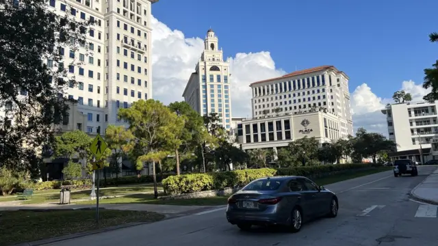 Una vista de The Plaza Coral GablesAvec un investissement estimé à 600 millions de dollars, The Plaza Coral Gables est l'un des plus grands projets d'investissement privé de Miami.