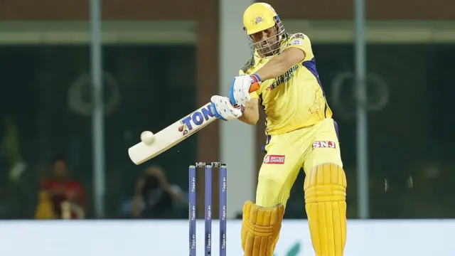 धोनी के छक्के