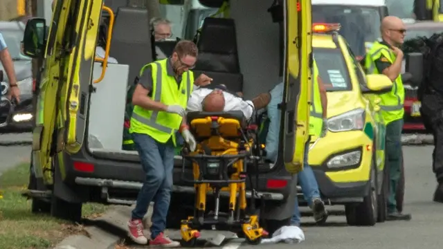 پلیس گفته مساجد نیوزیلند به دلیل تدابیر امنیتی تا اطلاع ثانوی بسته بمانند