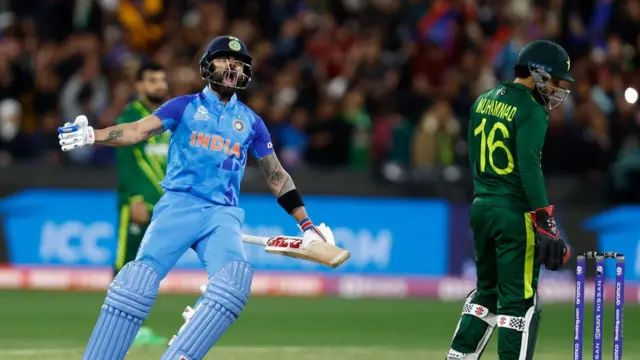 ভিরাট কোহলির অসাধারণ এক ইনিংসে ভারত পাকিস্তানকে 'টুর্নামেন্টের সবচেয়ে বড় ম্যাচে' হারিয়ে দিলো।