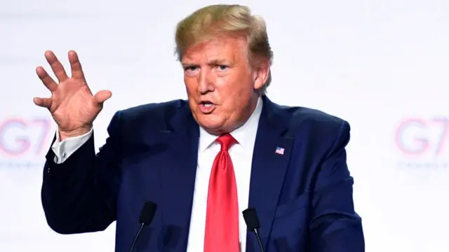 डोनल्ड ट्रंप