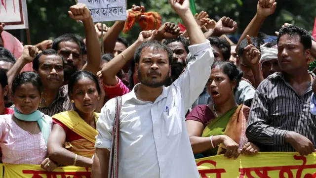 सीएए का विरोध करने वाले आरटीआई कार्यकर्ता अखिल गोगोई लंबे समय से क्यों है जेल में बंद?