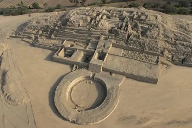 La zona arqueológica de Caral