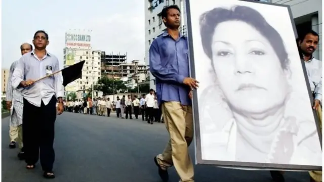 গ্রেনেড হামলায় মারা যান আওয়ামী লীগের মহিলা বিষয়ক সম্পাদক আইভী রহমান।